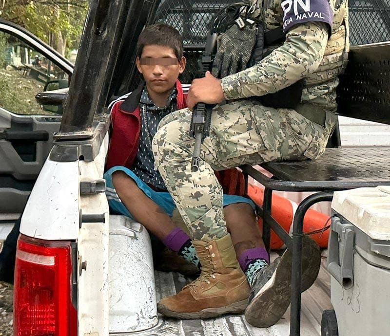 ¡ATRAPAN A “RATÓN” CON MOTO ROBADA! -SEÑALAN PODRÍA ESTAR INVOLUCRADO EN EL ROBO EN UNA BARBERÍA DE RIO MEDIO 4