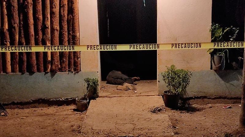 ¡ASESINADO EN NOGALES! - |ACRIBILLADO EN LA PUERTA DE SU CASA *TENÍA 19 AÑOS