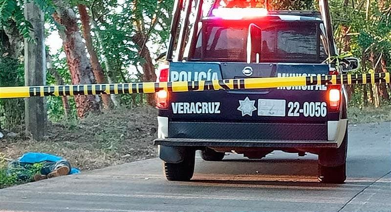 ¡PIERDE LA VIDA EN DERRAPÓN! -UN MENOR TAMBIÉN RESULTA LESIONADO EN SAN ANDRÉS TUXTLA