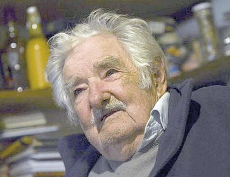¡JOSÉ MUJICA ANUNCIA QUE PADECE UN TUMOR EN EL ESÓFAGO!