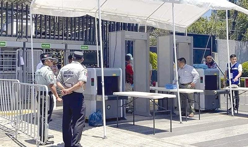 ¡RESGUARDAN MILITARES INE! - *RUMBO AL DEBATE