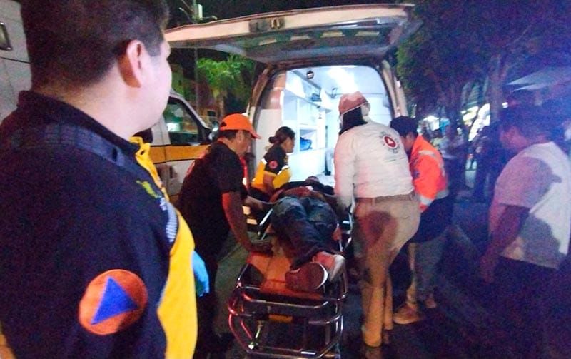 ¡TRES ESTUDIANTES DEL COBAEV GOLPEAN A COMPAÑERO Y LO MANDAN AL HOSPITAL!