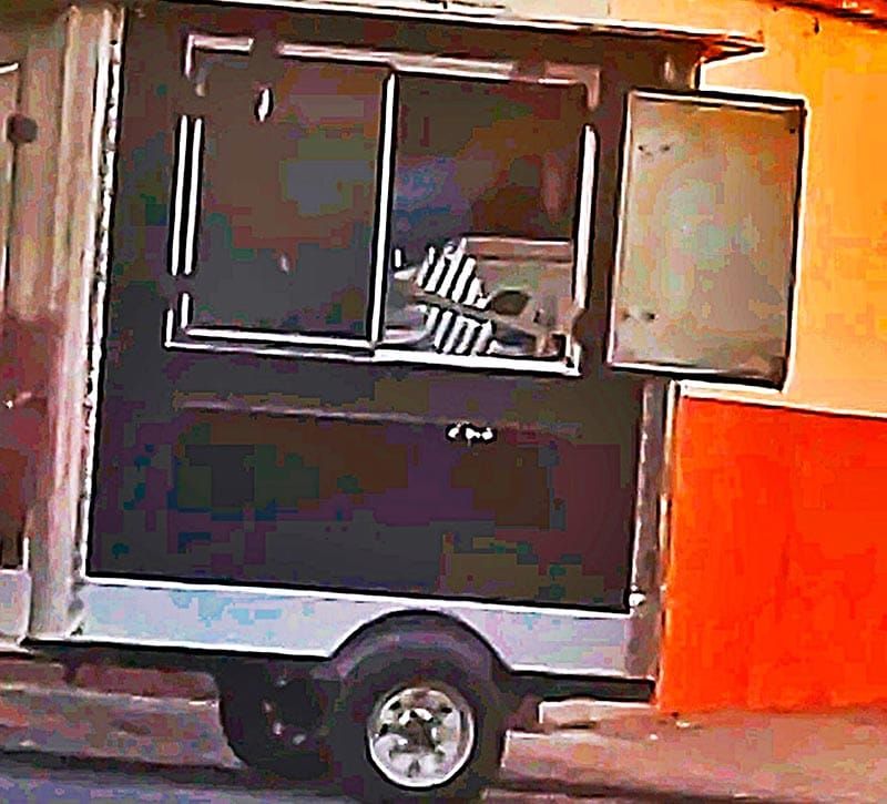 ¡SAQUEAN LAS HAMBURGUESAS! - PLAYA LINDA