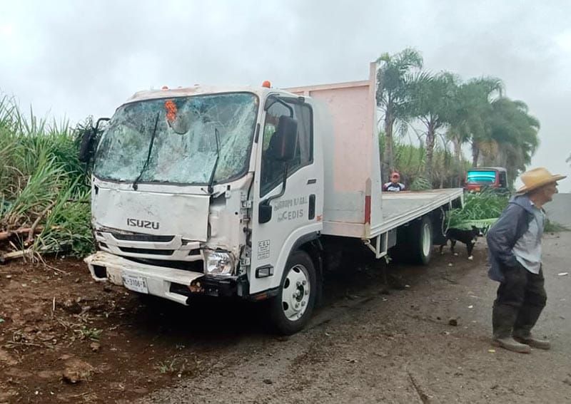 ¡TRABAJADORES DE FERRETERA PIERDEN LA VIDA PRENSADOS!