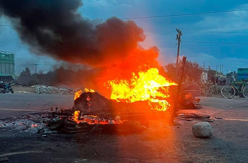 ¡ARDE PEROTE! - POLICÍAS MATAN A 2 HERMANOS