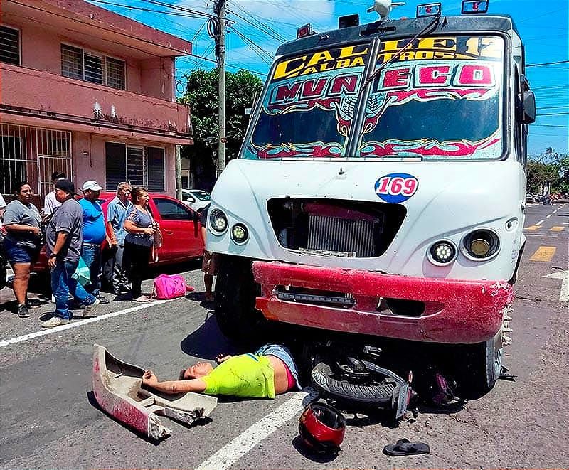 ¡ARROLLADO POR EL MUÑECO! - Y EN SENTIDO CONTRARIO