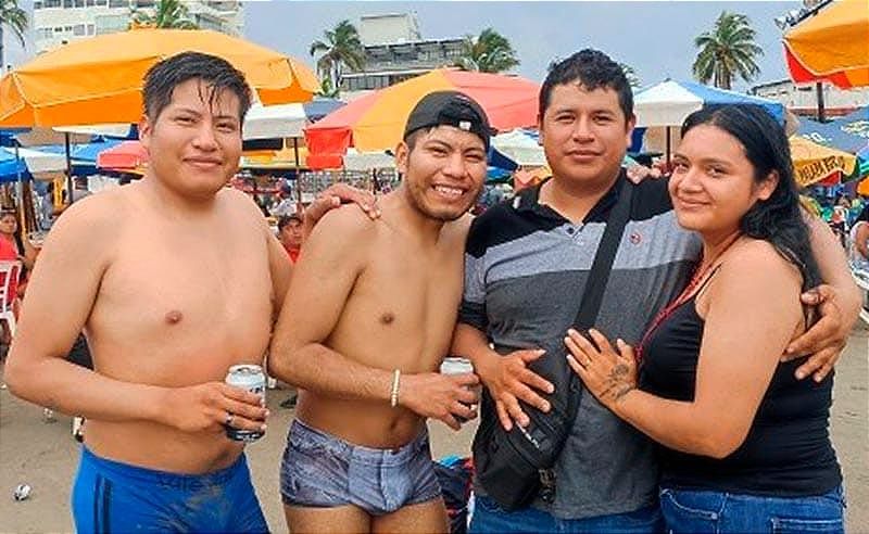 ¡TURISTAS SE FUERON A LAS PLAYAS CON TODO Y LLUVIA!