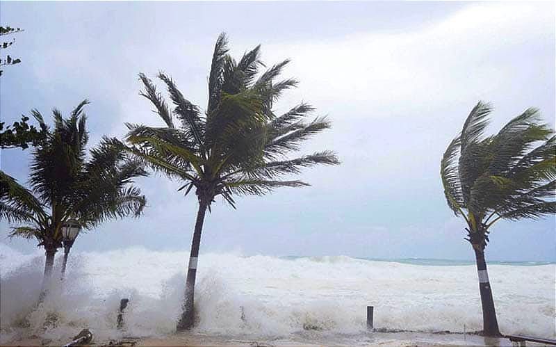 ¡“BERYL” PEGARÁ 2 VECES EN MÉXICO! - Ahora de categoría 4 se dirige al Golfo