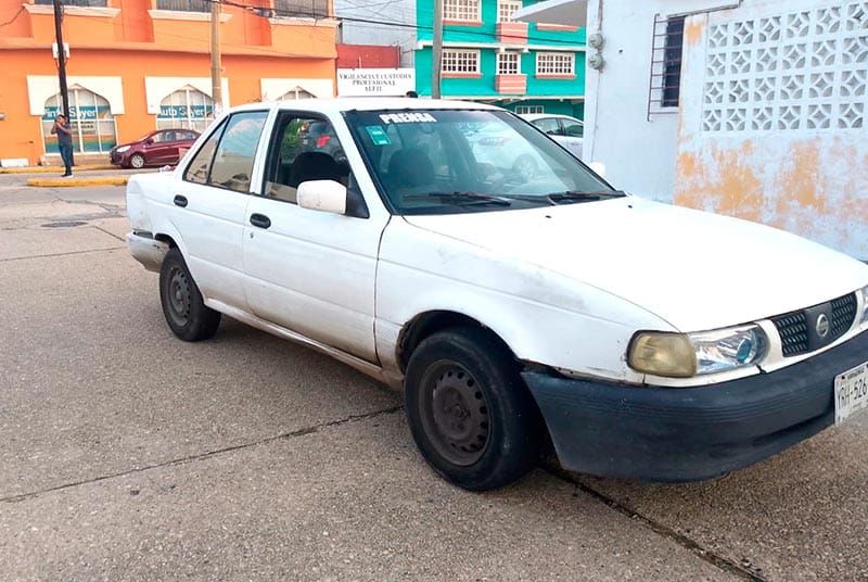 ¡SE ROBAN AUTOMÓVIL  JAPONÉS A REPORTERO EN COATZACOALCOS!