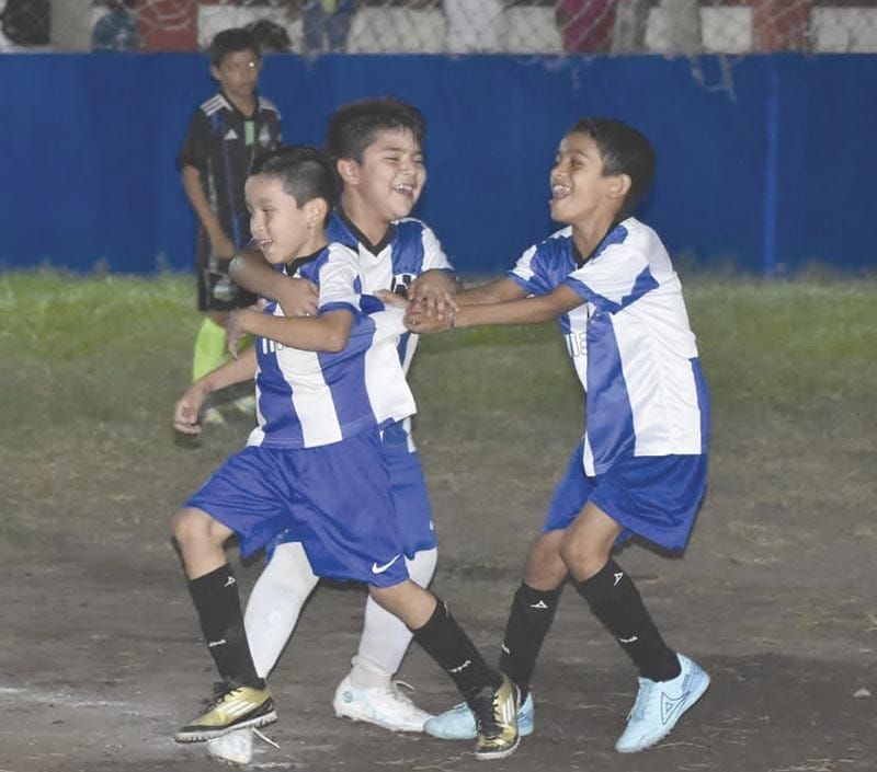 ¡RAYADOS SE MIDE A  TLACUACHES EN EL FÚTBOL DE LA BICENTENARIO!
