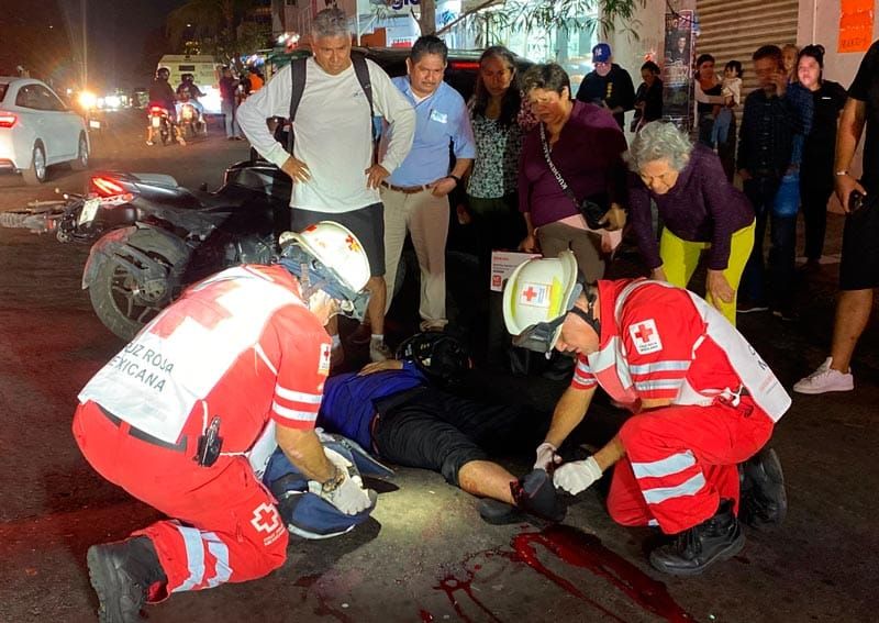 ¡JOVEN MOTOCICLISTA FRACTURADO EN “TORTAZO”!