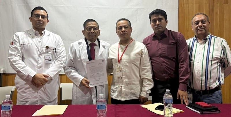 ¡MANDAN AL ISSSTE AL DOCTOR DE LA CRUZ!
