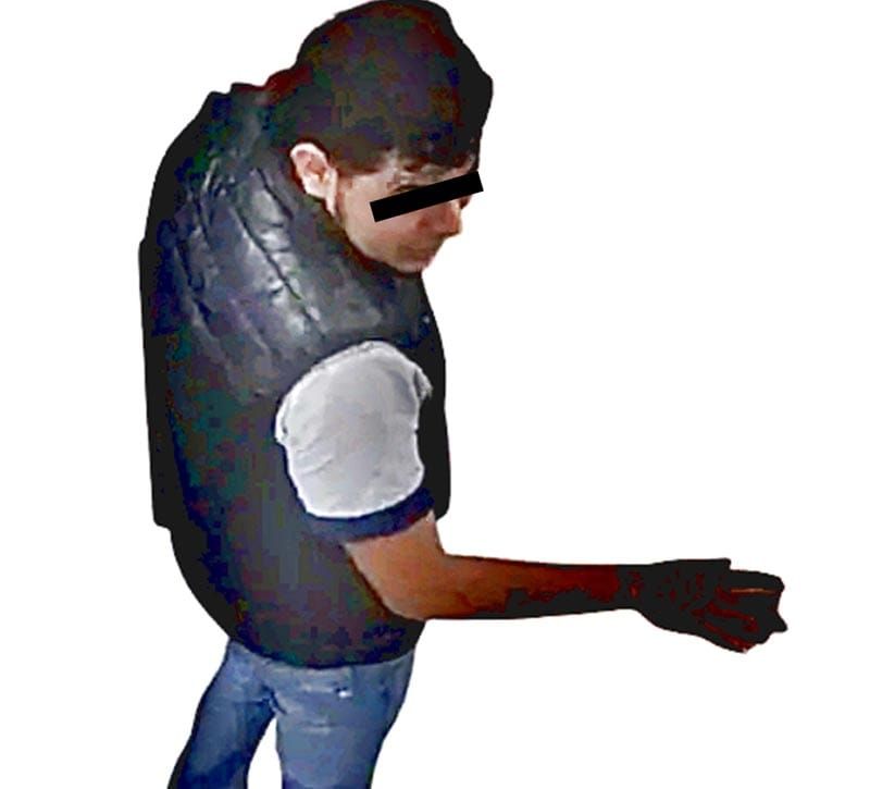 ¡VÁNDALO ARMADO CON UN PISTOLÓN ASALTÓ COMERCIOS!