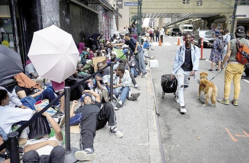 ¡REVOCA EU PAGO DE 80 MILLONES DE DÓLARES PARA DAR REFUGIO A LOS INMIGRANTES EN NY!
