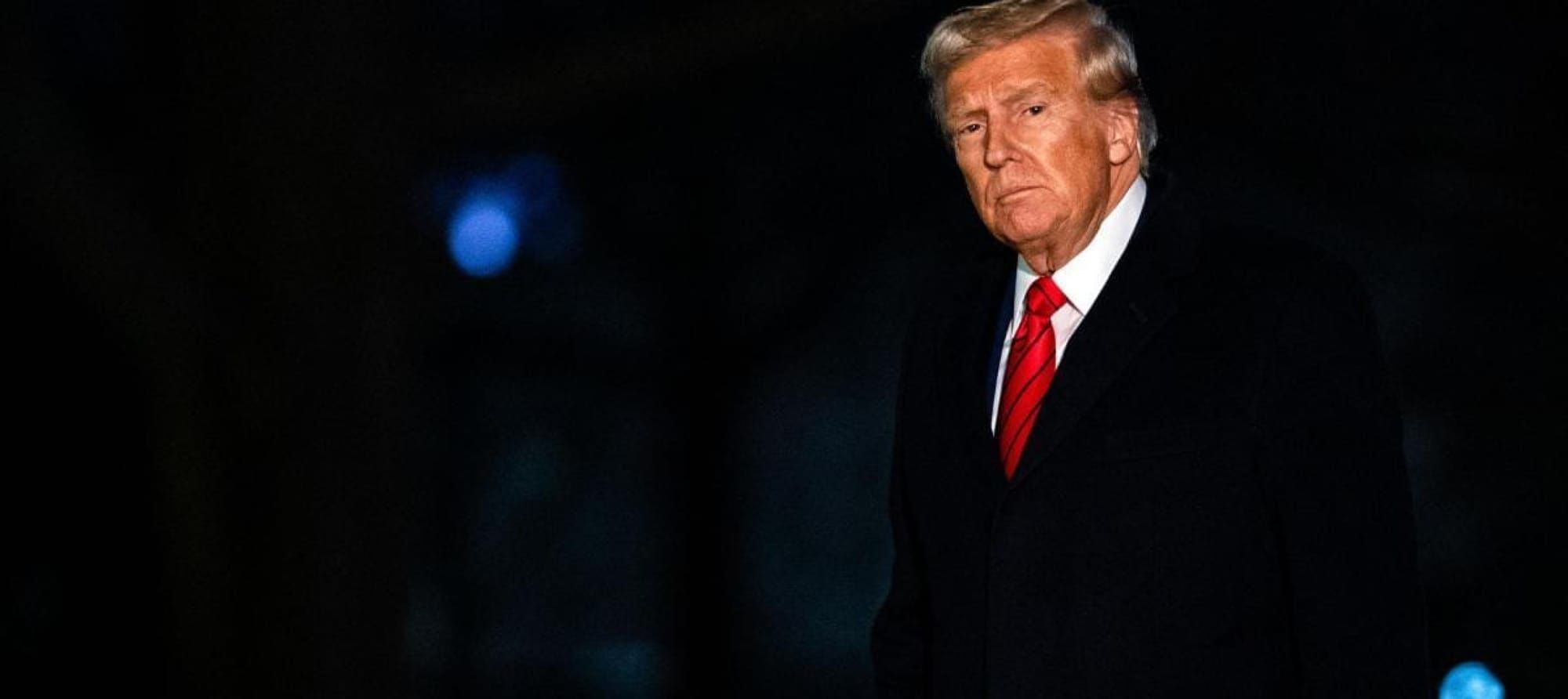 ¡SUSPENDEN PLAN DE TRUMP PARA SALIDAS DE FUNCIONARIOS FEDERALES EN EU!