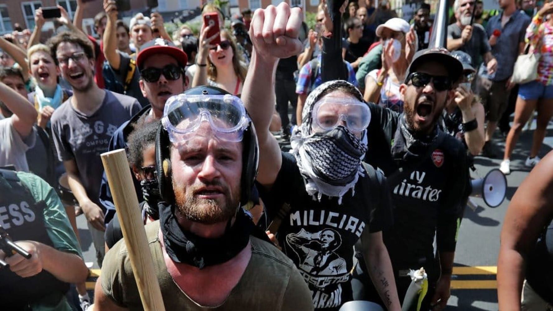 ¡Antifascistas Vs. Neonazis!