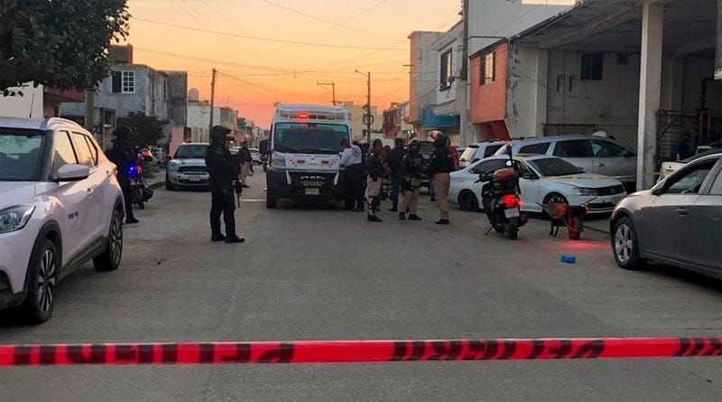 ¡MASACRE EN COATZACOALCOS! - MATAN A BALAZOS A CUATRO PERSONAS EN EL TALLER MECANICO “SERVICIO BAEZ”