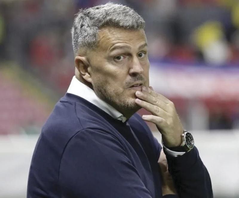 ¡HACE CHIVAS OFICIAL LA SALIDA DE GARCÍA JUNYENT Y LLEGADA DE GERAQRDO ESPINOZA!