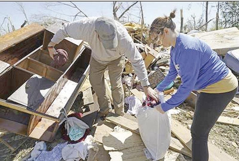 TORNADOS EN EU COBRAN 37 VIDAS