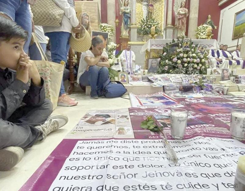 ¡CIENTOS MARCHAN Y ORAN POR LAS VÍCTIMAS DE TEUCHITLÁN! - JORNADA DE ORACION Y PROTESTAS