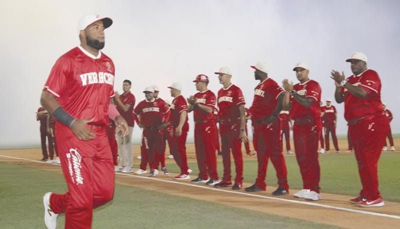 ¡BRILLA “EL REY DAVID”! - * El Águila inicia ganando 9-2 a Pericos de Puebla
