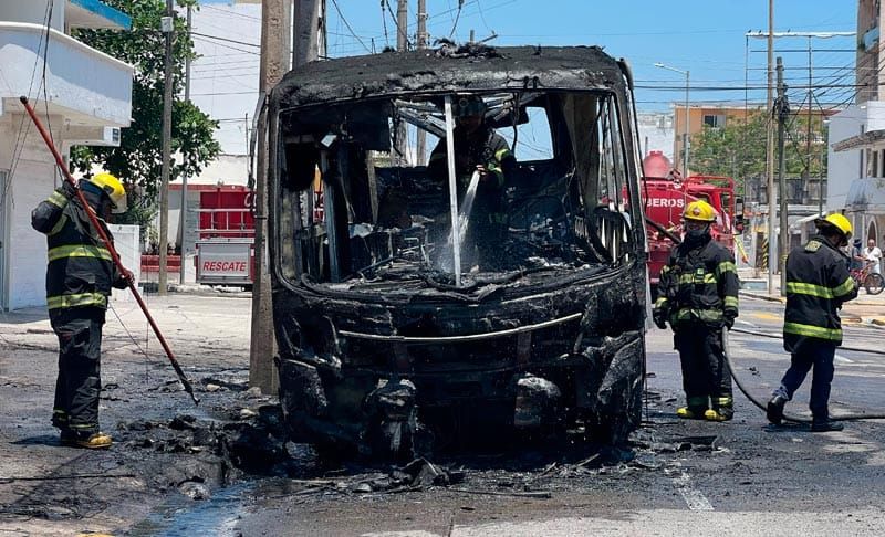 ¡PANICO EN EL AUTOBUS!