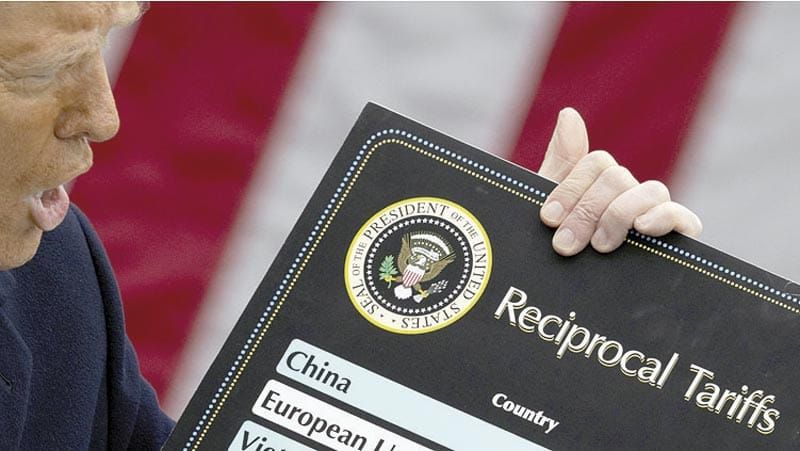 ¡TRUMP NO CIERRA LA PUERTA A UNA NEGOCIACIÓN CON CHINA TRAS SUBIRLE UN 125% LOS ARANCELES!