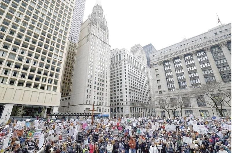 ¡PROTESTAN CONTRA TRUMP EN EU! - EN NUEVA YORK, WASHINGTON Y OTRAS URBES...