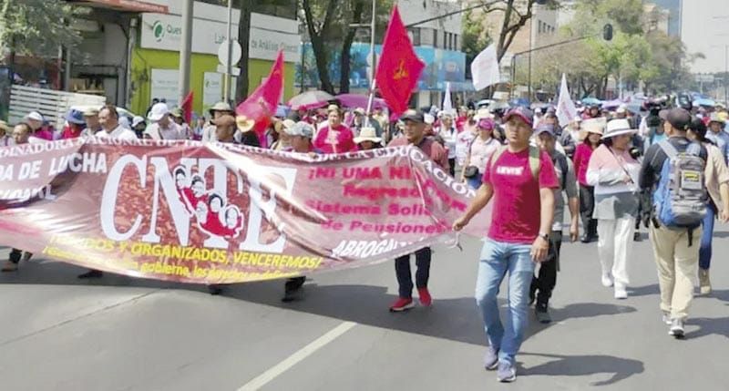 ¡CNTE ANUNCIA PARO INDEFINIDO Y PLANTÓN EL 15 DE MAYO, DÍA DEL MAESTRO!