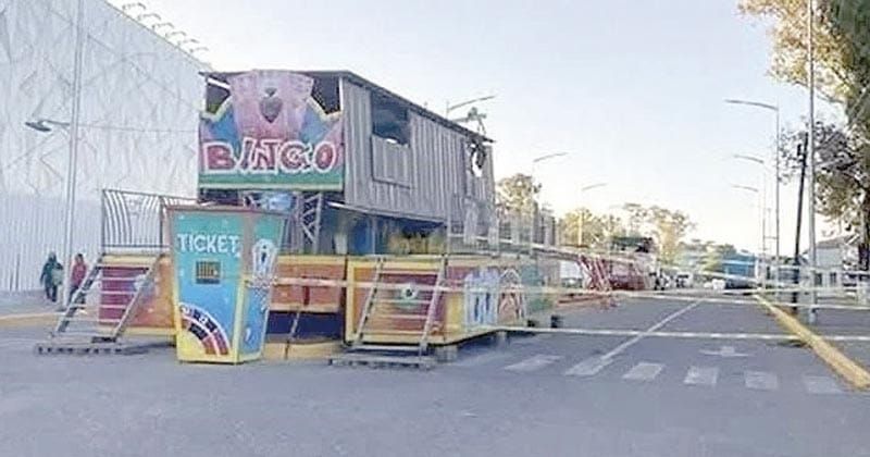 ¡HALLAN CAMIONETA CON CUERPOS CERCA DE SEDE FERIAL EN PUEBLA!