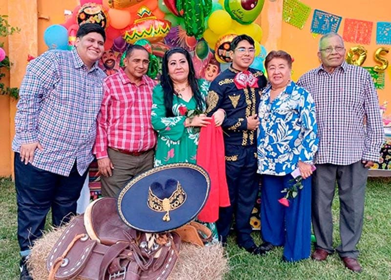 MUY FELIZ ESTUVO JOSÉ MANUEL AMAYA GALLEGOS EN SUS XV AÑOS DE VIDA