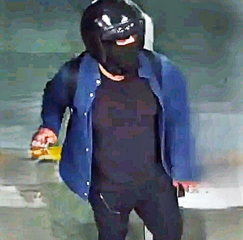 ¡ALERTAN POR EMPISTOLADO QUE ATRACA COMERCIOS EN BOCA DEL RÍO!