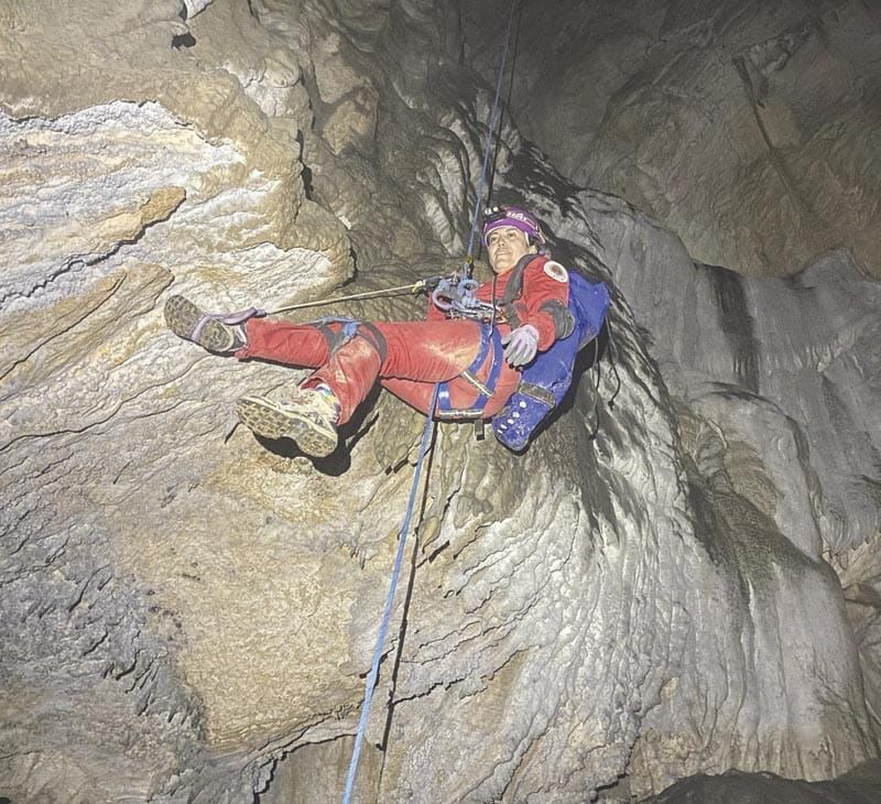 ¡CEMAC EN LA CUEVA “LA GOTA DE AGUA”!