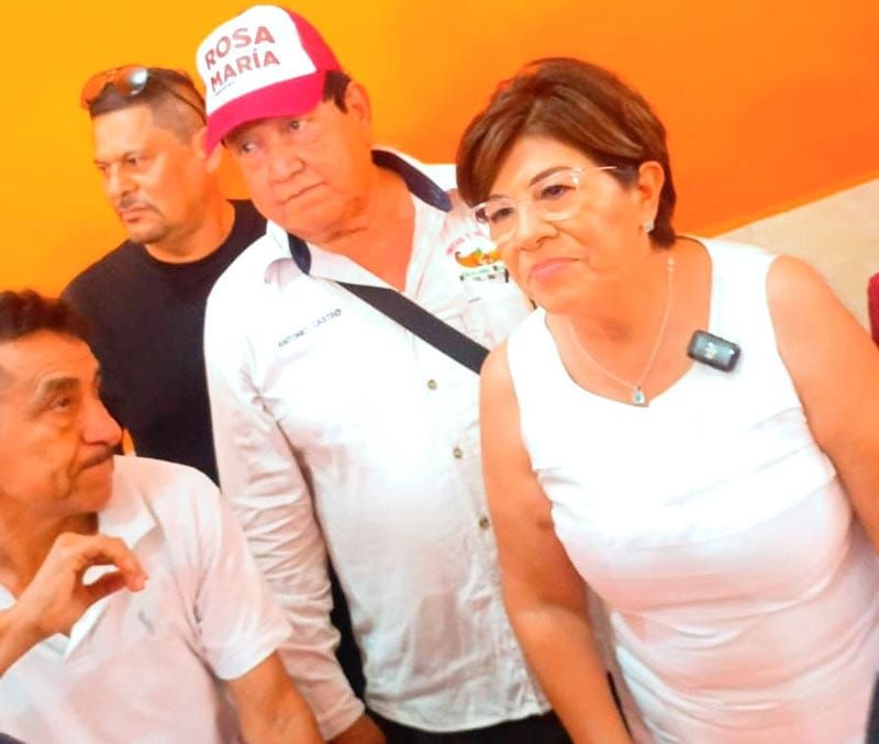 ¡ROSA MARÍA FUE AL MALIBRÁN! - * Llegó a bordo del “Rosa-Móvil”