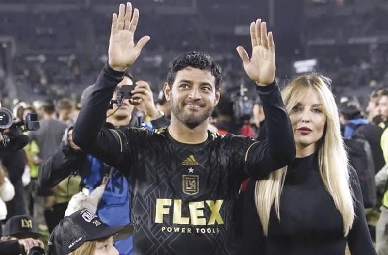 ¡SE RETIRA CARLOS VELA! - DEL FÚTBOL