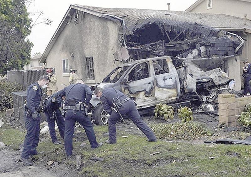 ¡ACCIDENTE DE AVIONETA EN SAN DIEGO DEJA 3 MUERTOS!