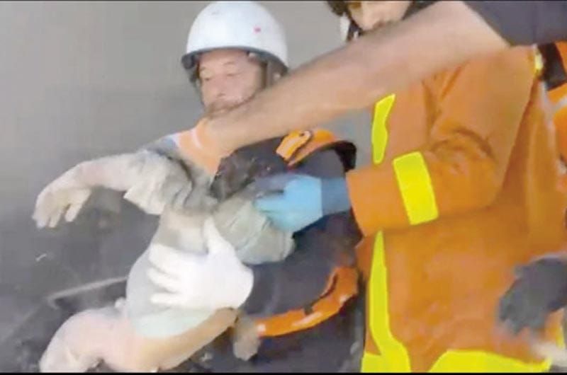 ¡NUEVE DE LOS 10 HIJOS DE UNA DOCTORA MUEREN EN ATAQUES DE ISRAEL EN GAZA!