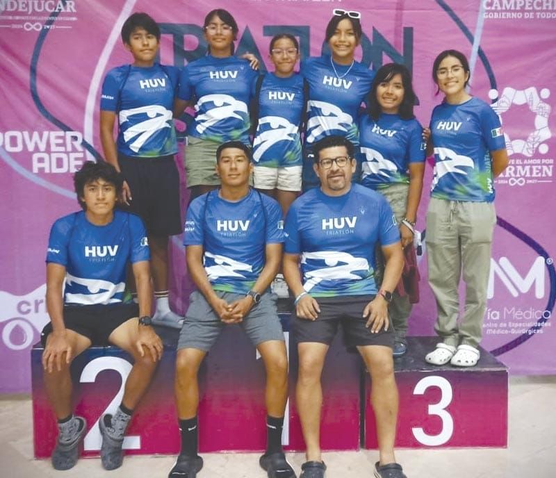 ¡TRIUNFAN HALCONES UV EN TRIATLÓN EN CIUDAD DEL CARMEN!