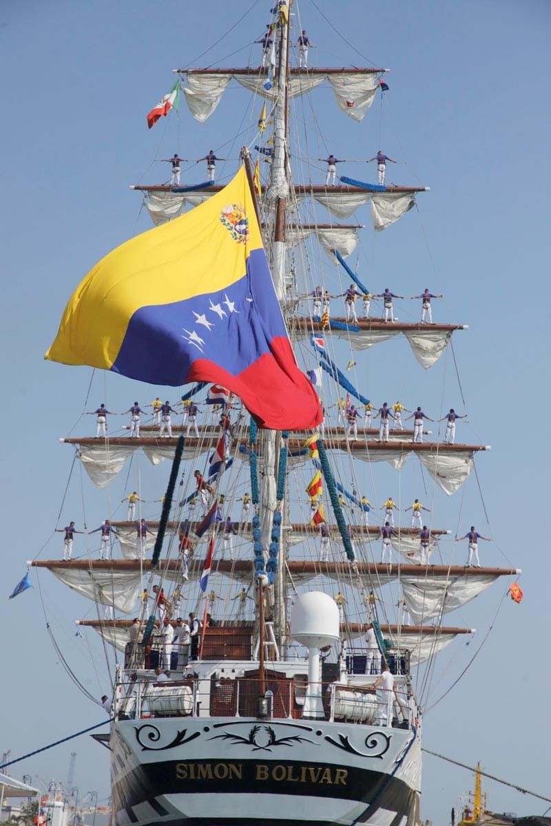 ¡ENTRA EL “SIMÓN BOLÍVAR”!