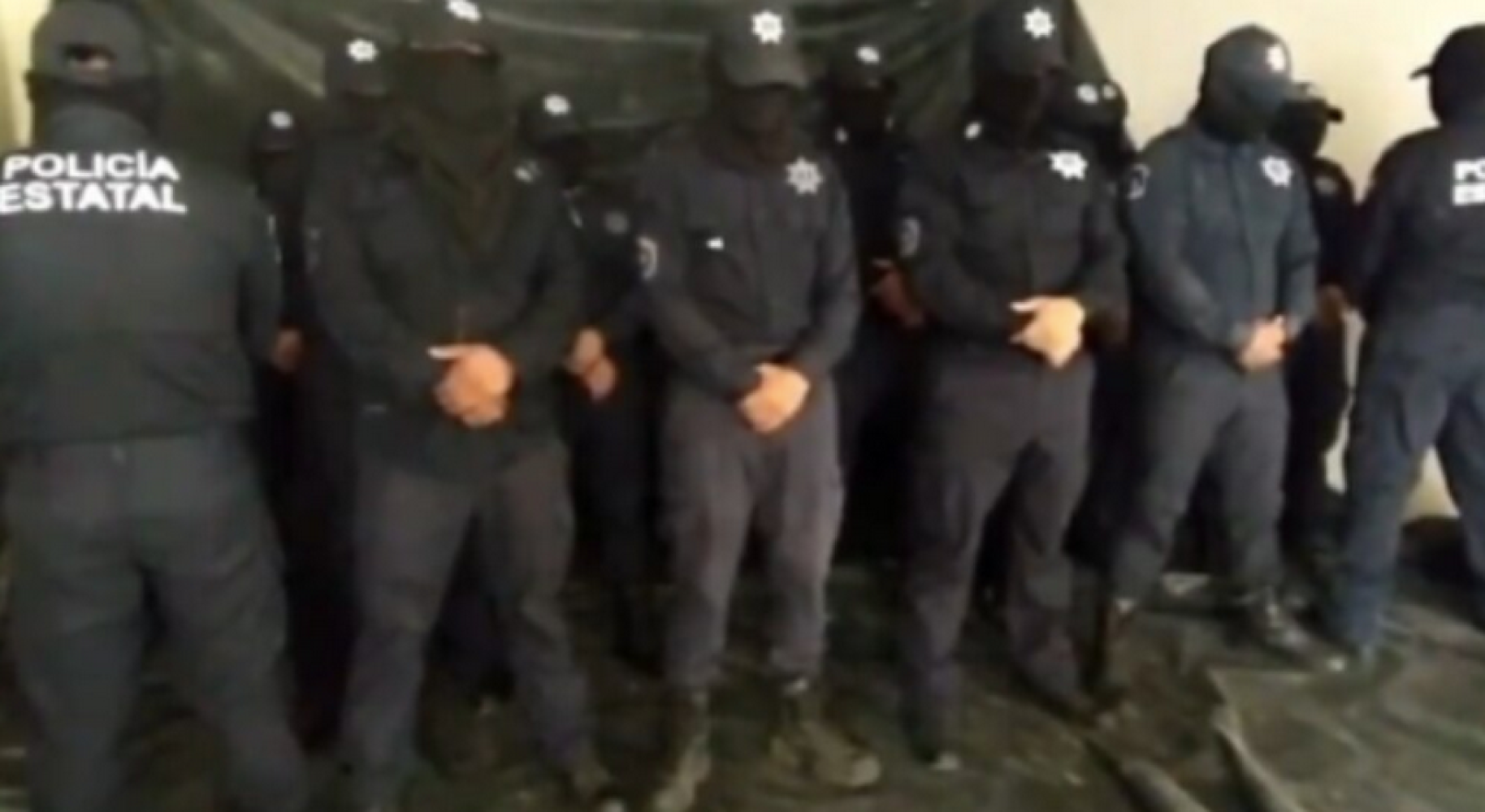 ¡NO LOS VIERON! - *Policías de la SSP no vieron a los que se disfrazaron de malosos