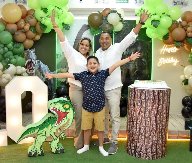 SANTIAGO CELEBRA SUS 10 AÑITOS