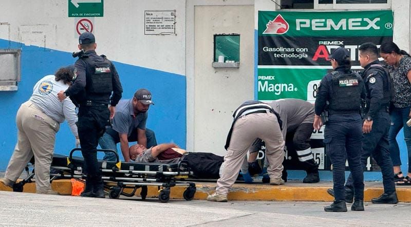 ¡DESPACHADOR APUÑALADO EN VIOLENTO ASALTO A GASOLINERA!