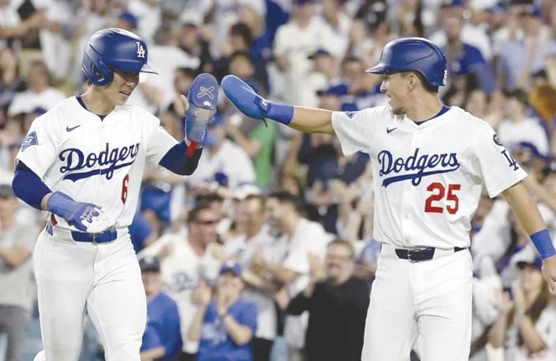 ¡DONA DODGERS UN MILLÓN DE DÓLARES A INMIGRANTES!