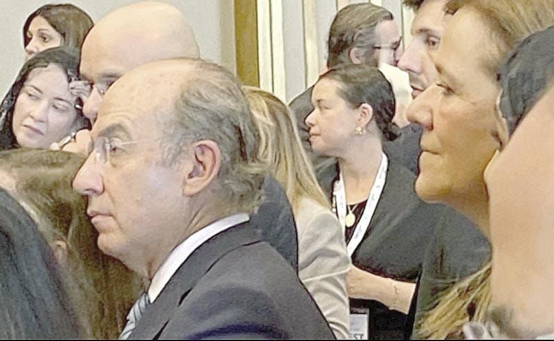 ¡FERNÁNDEZ NOROÑA SE ENCUENTRA A FELIPE CALDERÓN EN AUDIENCIA DEL PAPA LEÓN XIV!