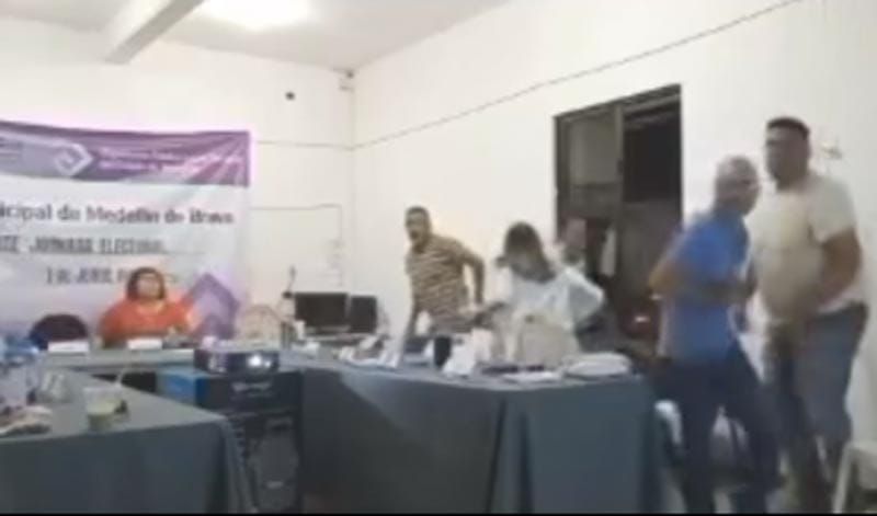 ¡ASALTAN OFICINA DEL OPLE EN MEDELLÍN!