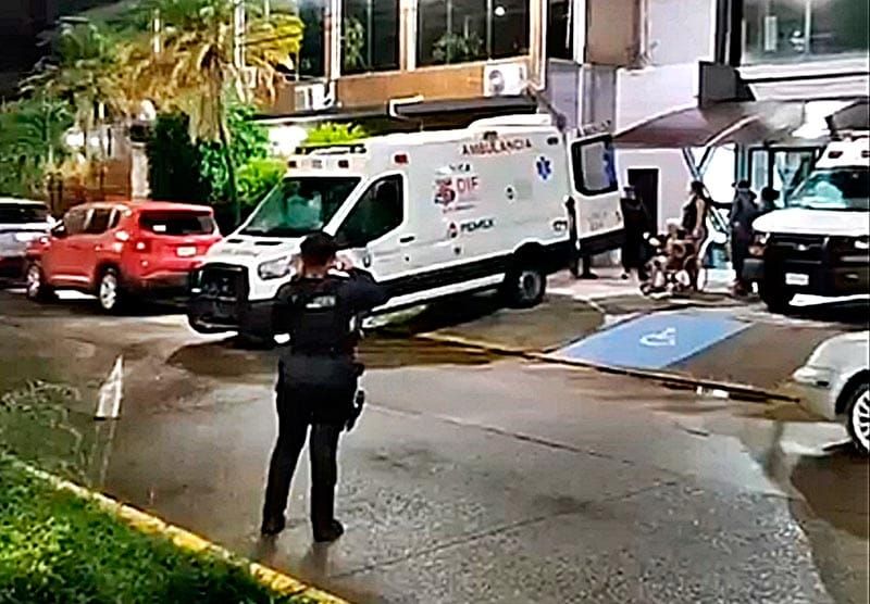 ¡BALEAN A ABOGADO EN LA AUTOPISTA A TUXPAN!