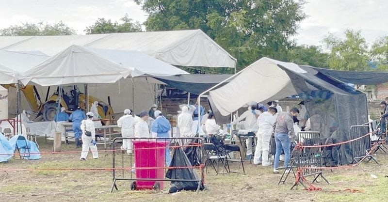 ¡RECUPERAN 60 CUERPOS EN FOSAS DE JOJUTLA, 10 SON DE BEBÉS! - SUSPENDEN TRABAJOS POR HURACÁN ERICK