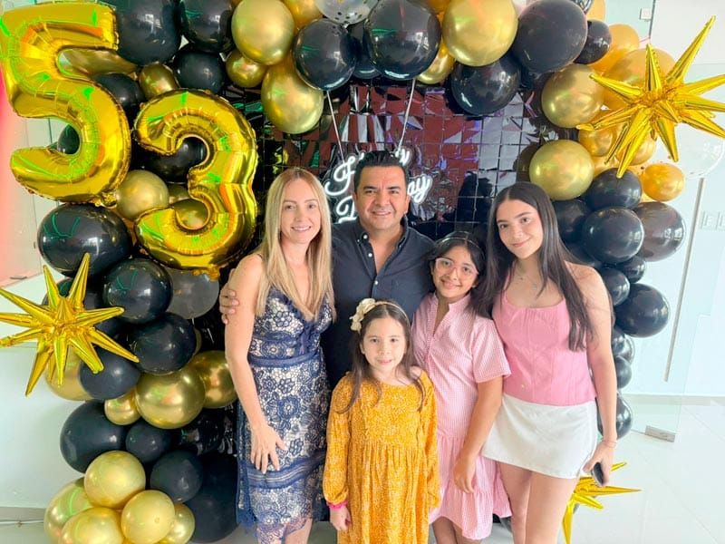 CELEBRACIÓN POR EL CUMPLEAÑOS 53 DE RAFAEL MARTÍNEZ POCEROS