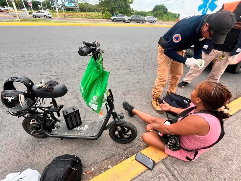 ¡CONDUCTOR BORRACHO ARROLLÓ A MUJER CICLISTA!