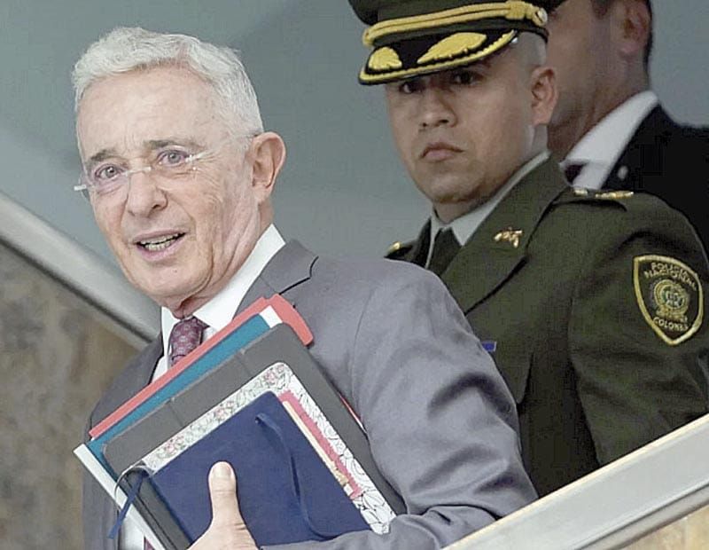 ¡DECLARAN CULPABLE A EX PRESIDENTE DE COLOMBIA! - POR SOBORNO Y FRAUDE